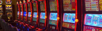 Antarmuka penempatan taruhan Monopoly Live dengan pilihan taruhan dan peluang yang ditampilkan
